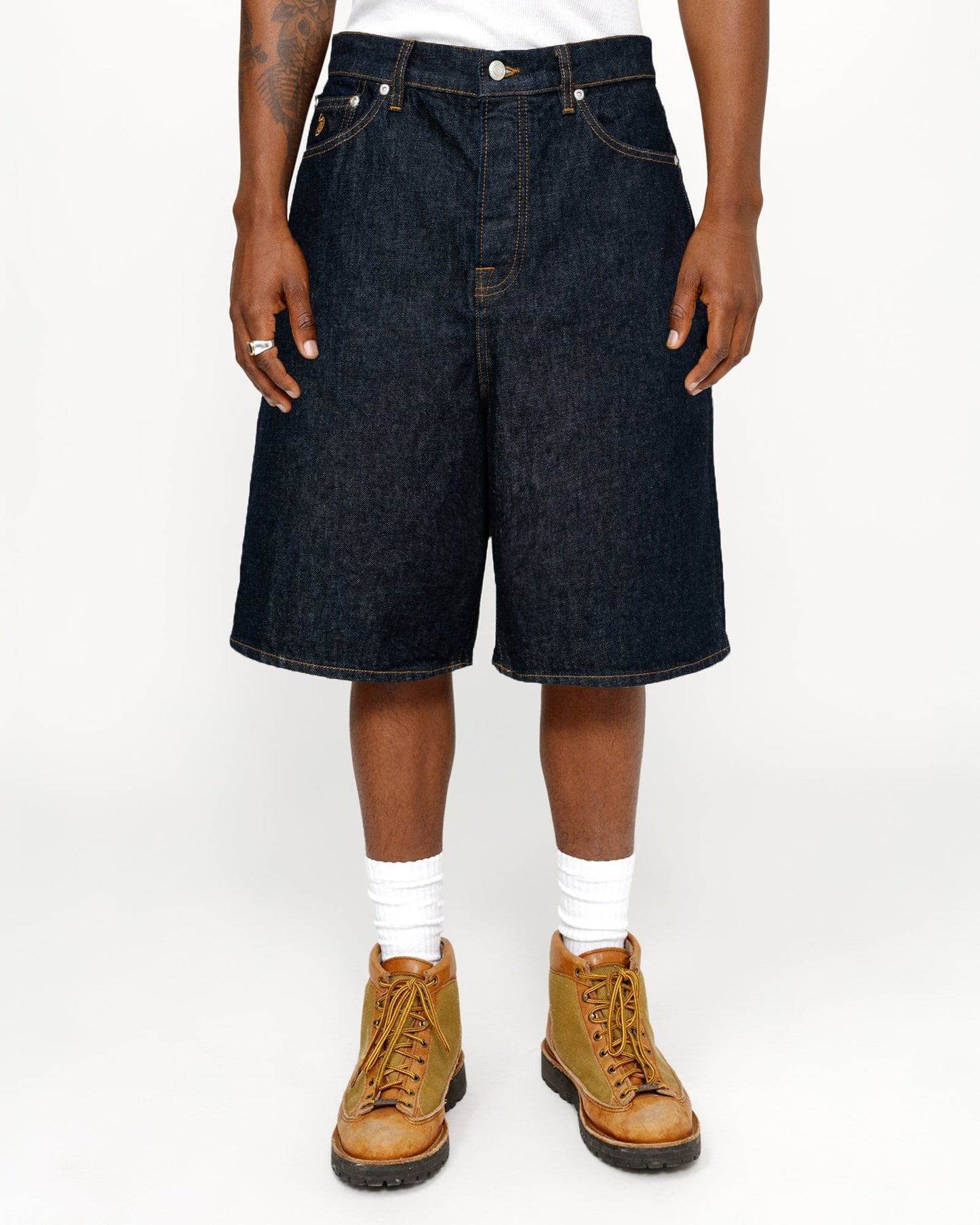 JEANS COURTS TRÈS AMPLES