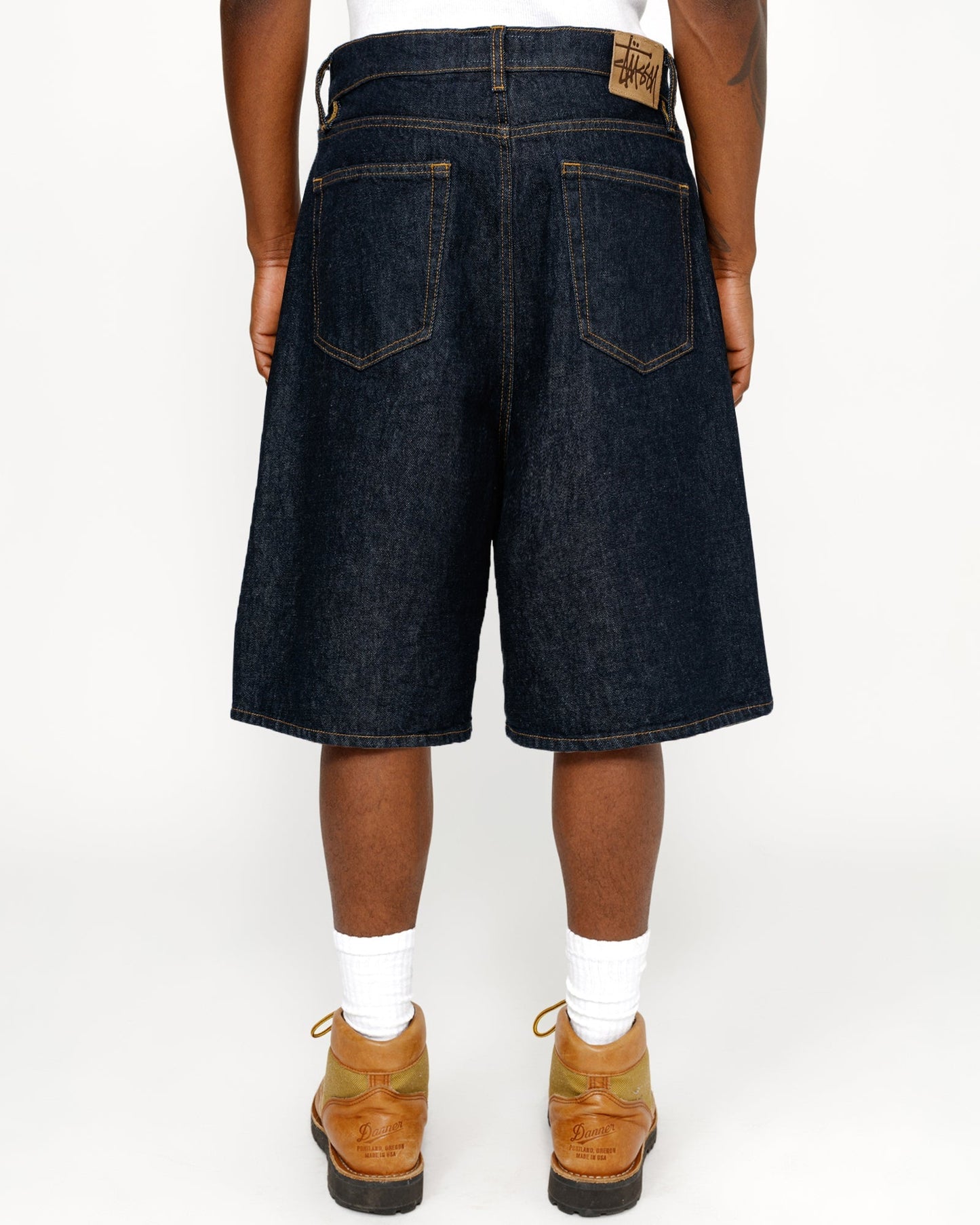 JEANS COURTS TRÈS AMPLES