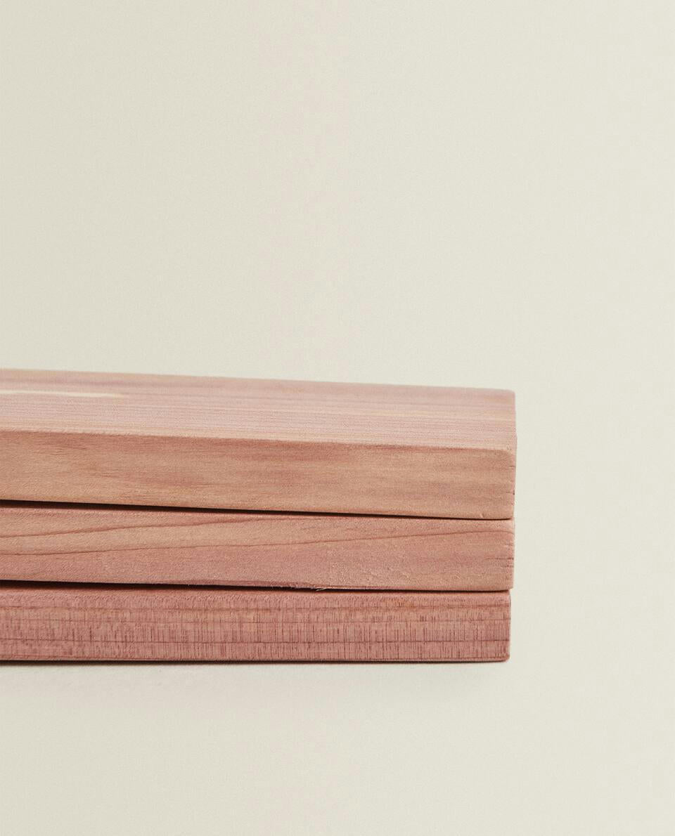 CEDAR BLOCKS WITH HOOK (PACK OF 6)