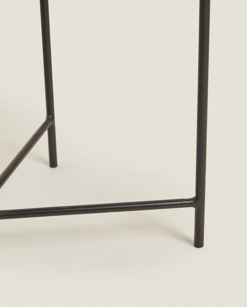 OAK SIDE TABLE
